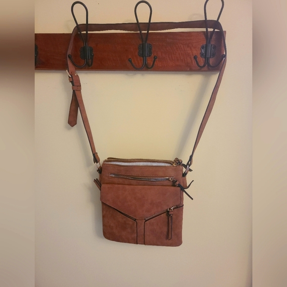Cross-Body Bag - Picture 1 of 5